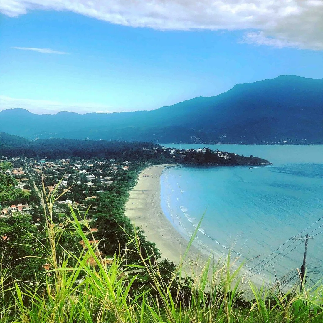 Vista aérea da praia de Barequeçaba